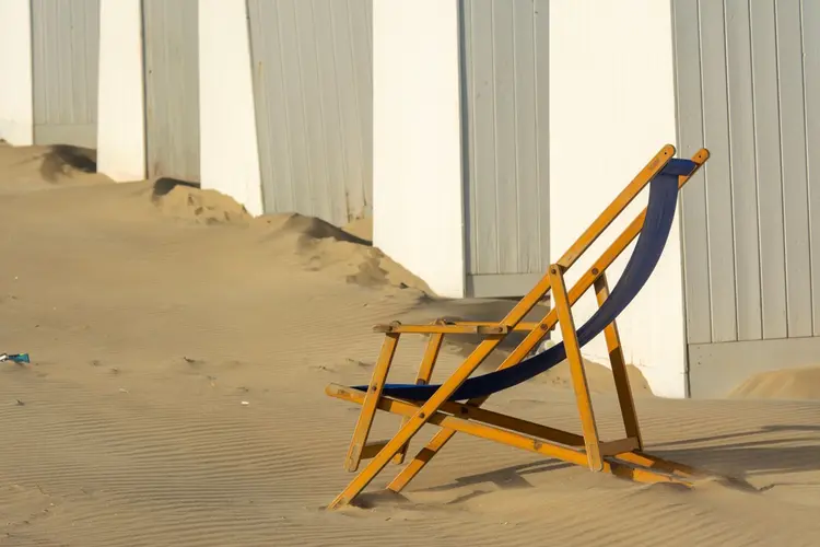 Gokken vanuit je strandstoel: hoe online casino's inspelen op de vakantieganger