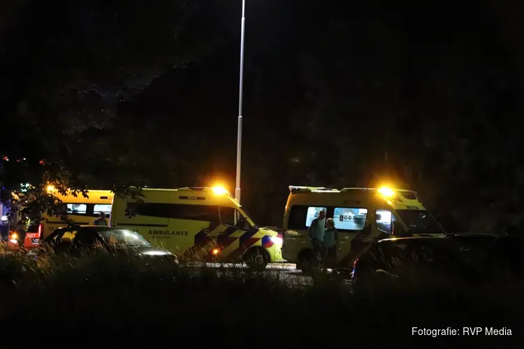 Gewonde nadat auto over de kop slaat op N205
