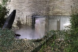 Brand na explosie bij woning in Cruquius