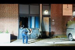 Veel schade na explosie bij bedrijfspand in Nieuw-Vennep