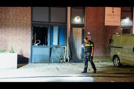 Veel schade na explosie bij bedrijfspand in Nieuw-Vennep