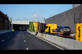A9 nog gehele dag afgesloten na ongeval met vrachtwagen en auto in tunnelbak