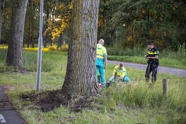 Motorrijder gewond na botsing met boom in Spaarnwoude