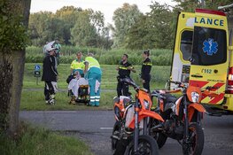 Motorrijder gewond na botsing met boom in Spaarnwoude