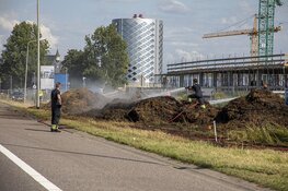 Snelweg A200 bij Halfweg afgesloten na felle bermbrand