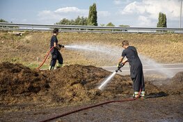 Snelweg A200 bij Halfweg afgesloten na felle bermbrand
