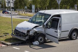 Gewonde bij harde aanrijding op de Rijkerstreek op Schiphol