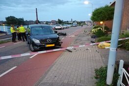 Frontale aanrijding tussen scooter en auto