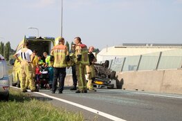 Auto op de kop op N201