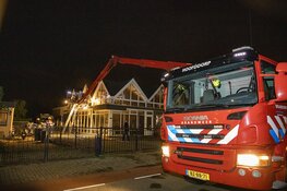 Brand bij watersportbedrijf aan de Aalsmeerderdijk in Rijsenhout