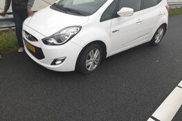 Rommelige ochtend op A9: 20 auto's kapot door oprijplaat op snelweg