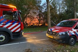 Brand in leegstaande boerderij Nieuw-Vennep