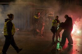 Politiehonden oefenen met vuurwerk