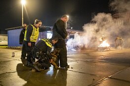 Politiehonden oefenen met vuurwerk