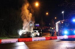 Verdachte brandstichting auto Hoofddorp raakte zelf gewond, zoektocht voortgezet