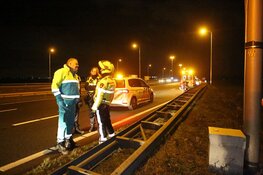 Auto slaat over de kop en belandt in sloot langs N205