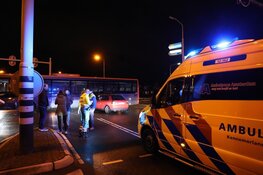 Auto tegen bus gereden in Aalsmeer