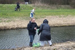 Buurt Cleanup Nieuw-Vennep wandelt met een missie
