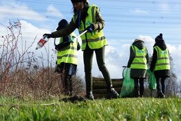 Ruim 100 KLM-medewerkers ruimen Mysteryland op met ‘Citizen Science’