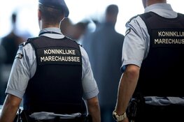 Duo met doorgeladen vuurwapen op Schiphol had geen terroristisch doel