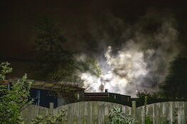 Veel rookontwikkeling bij schuurbrand Willemsbos Hoofddorp