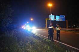 Automobiliste belandt in de sloot naast N205 bij Vijfhuizen