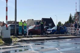 Olie op wegdek na kop-staartbotsing in Aalsmeer