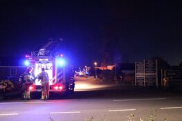 Veel vlammen bij brand in bedrijfsverzamelgebouw Aalsmeer
