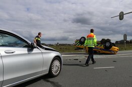Auto van weginspecteur aangereden (Lijnden)