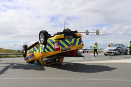 Auto van weginspecteur aangereden (Lijnden)
