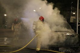 Auto verwoest door brand in Uithoorn