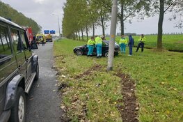 Auto crasht op A44 bij Nieuw Vennep