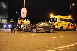 Gewonde bij botsing tussen busje en auto bij Schiphol-Rijk