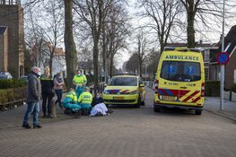 Vrouw geschept door auto op de Vijfhuizerweg in Vijfhuizen