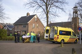 Vrouw geschept door auto op de Vijfhuizerweg in Vijfhuizen