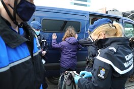 Meerdere aanhoudingen na blokkade Extinction Rebllion bij Schiphol