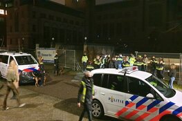 Honderd coronafeestgangers betrapt door politie in Hoofddorp
