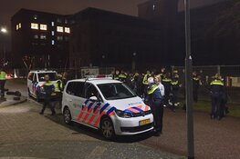 Honderd coronafeestgangers betrapt door politie in Hoofddorp