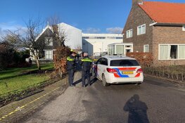 Bedrijfsongeval in Aalsmeer, man valt van dak