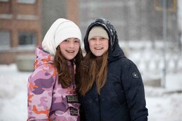 Sneeuwpret in Aalsmeer-dorp