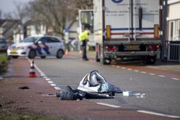 Fietser ernstig gewond na ongeval met vrachtwagen in Rijsenhout