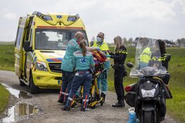 Lifeliner voor scooterongeval naar Middenweg in Spaarndam