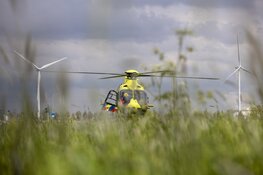 Lifeliner voor scooterongeval naar Middenweg in Spaarndam