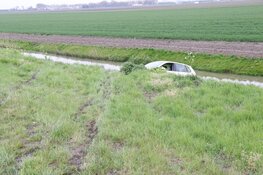 Auto te water op oprit A9