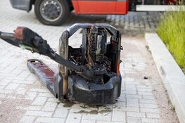 Elektrische palletwagen in vrachtwagen in de brand gevlogen
