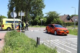 Brommerrijder gewond na botsing met personenauto in Rijsenhout